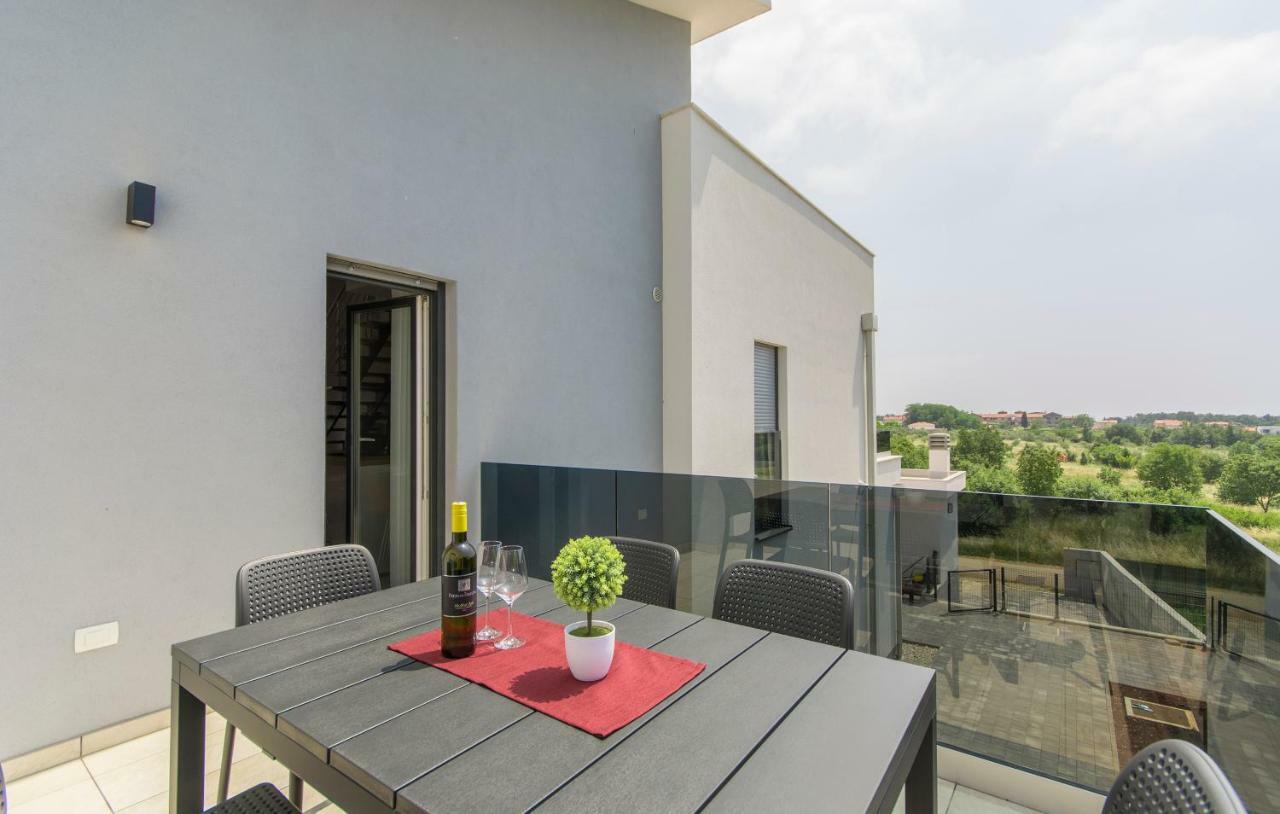 Apartment Lunne Novigrad Istria Eksteriør billede