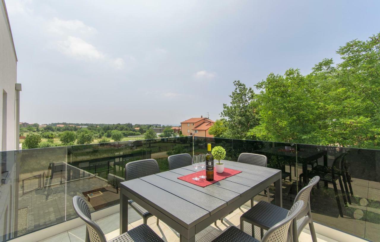 Apartment Lunne Novigrad Istria Eksteriør billede